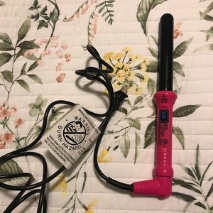 NuTika curling wand by NuMe